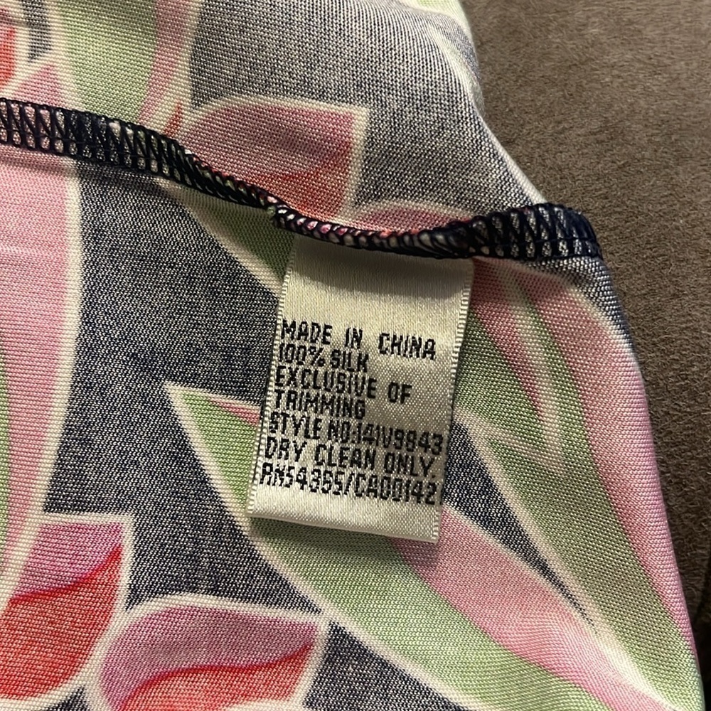 NWT Peter Nygard Designer 100% Silk Dress, Sz. Medium. - Picture 10 of 12